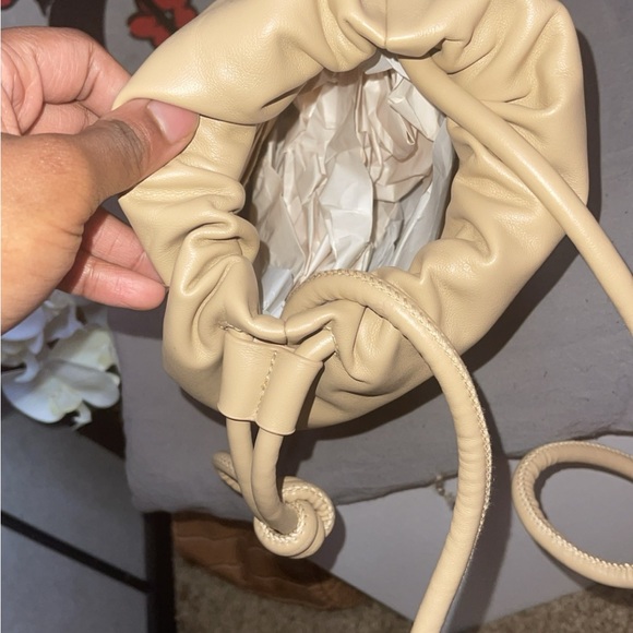 Cute Tan bag, never been worn. Not even once. - Picture 2 of 4